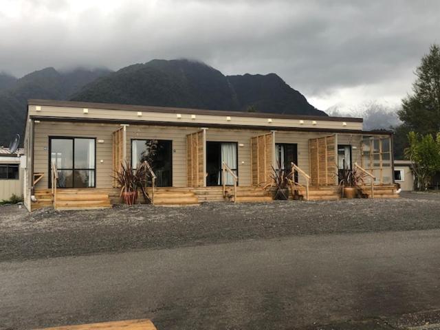 Fox Glacier Top 10 Holiday Park & Motels المظهر الخارجي الصورة