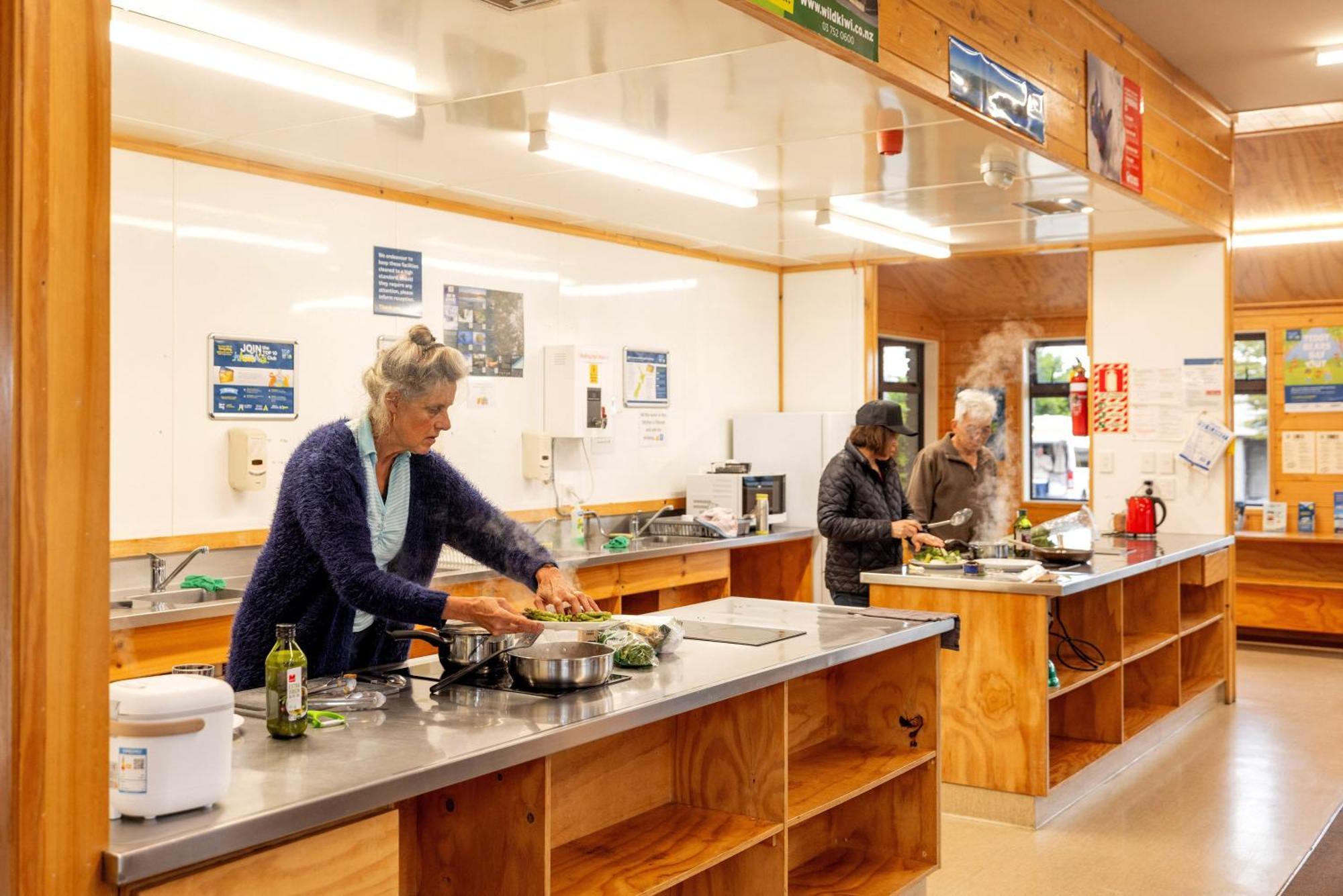 Fox Glacier Top 10 Holiday Park & Motels المظهر الخارجي الصورة
