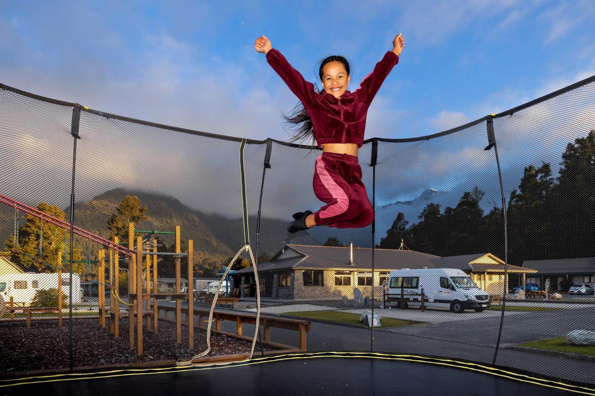 Fox Glacier Top 10 Holiday Park & Motels المظهر الخارجي الصورة
